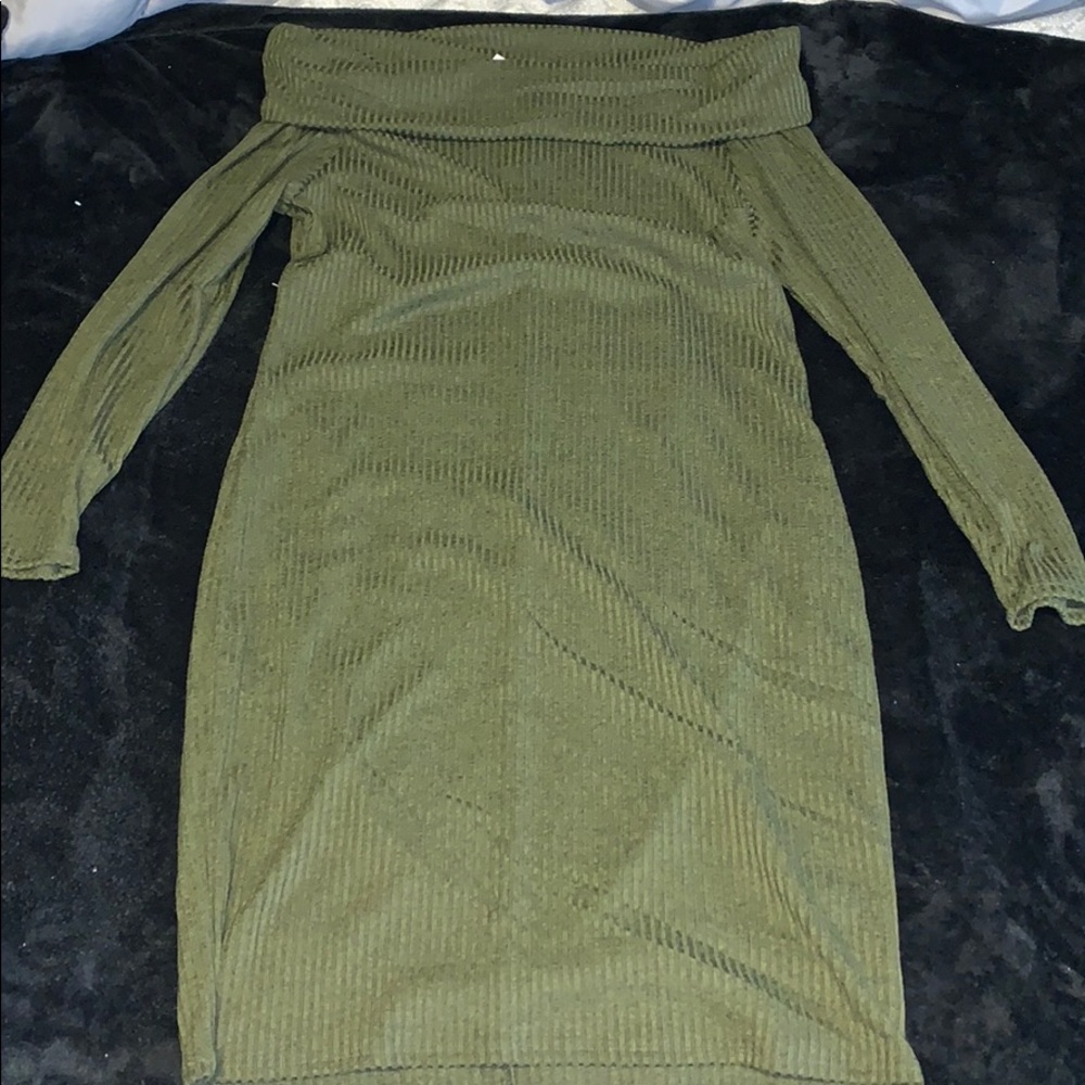 Off- the shoulder Bodycon dress